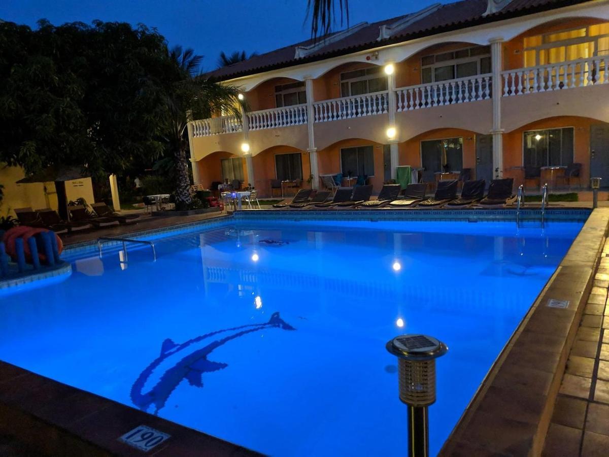 Cape Point Hotel Bakau Εξωτερικό φωτογραφία