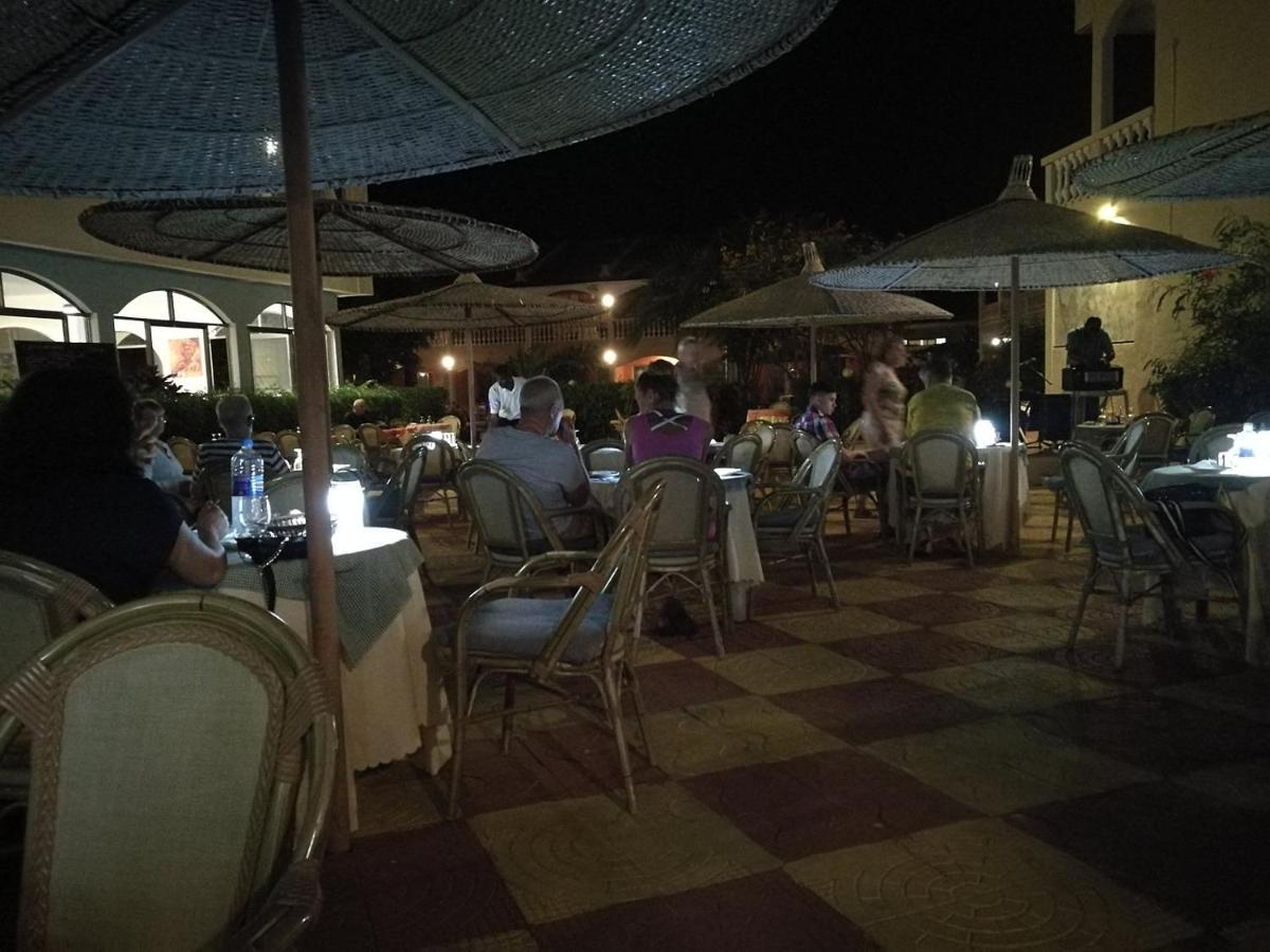 Cape Point Hotel Bakau Εξωτερικό φωτογραφία