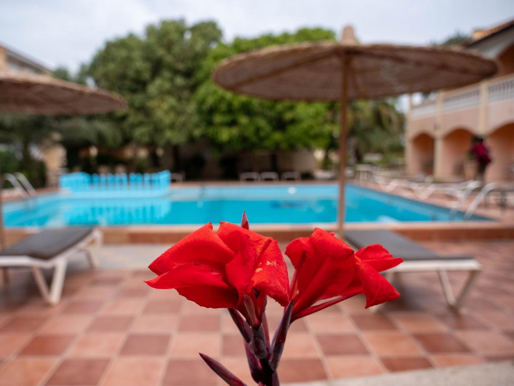 Cape Point Hotel Bakau Εξωτερικό φωτογραφία