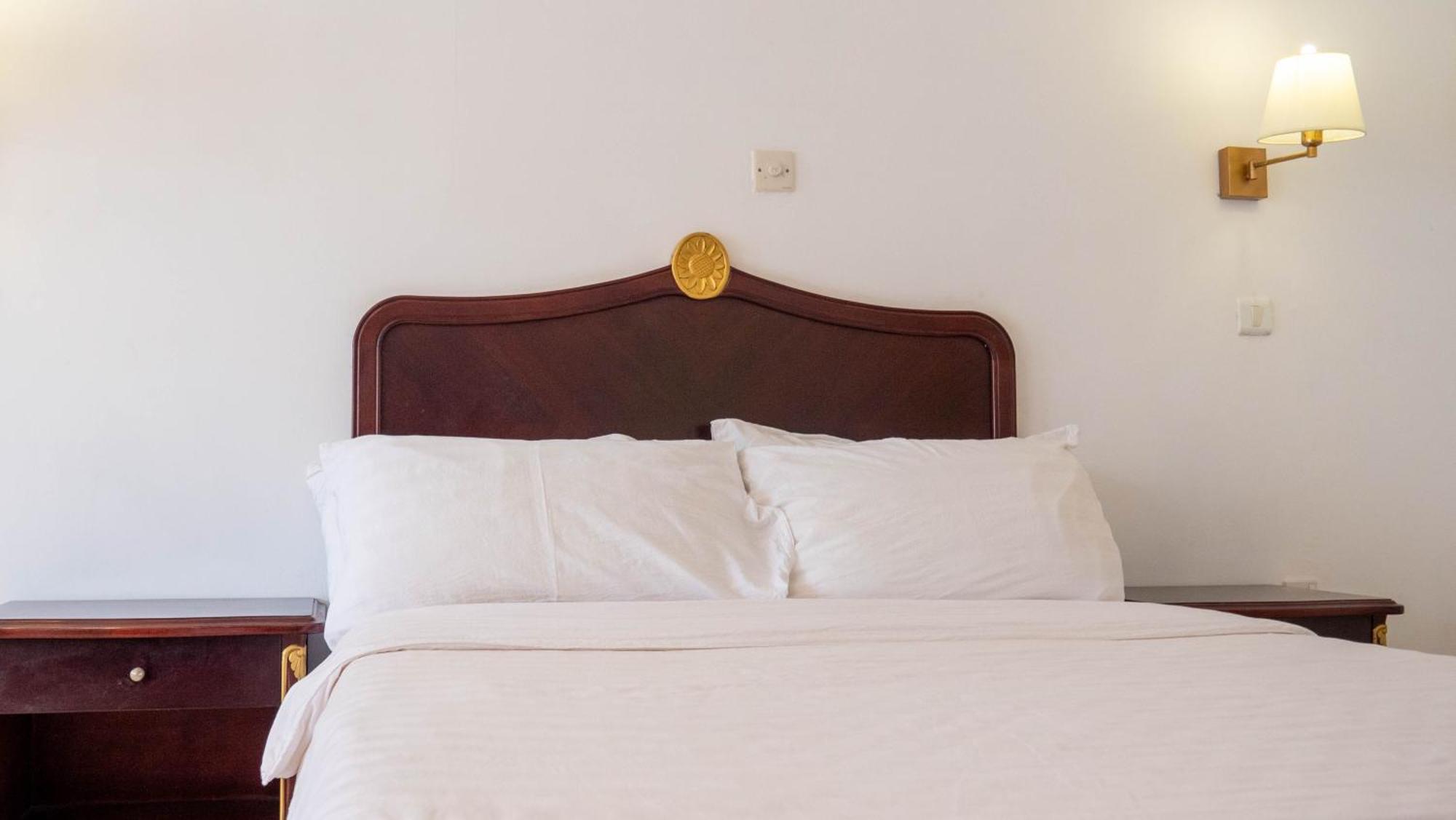 Cape Point Hotel Bakau Εξωτερικό φωτογραφία