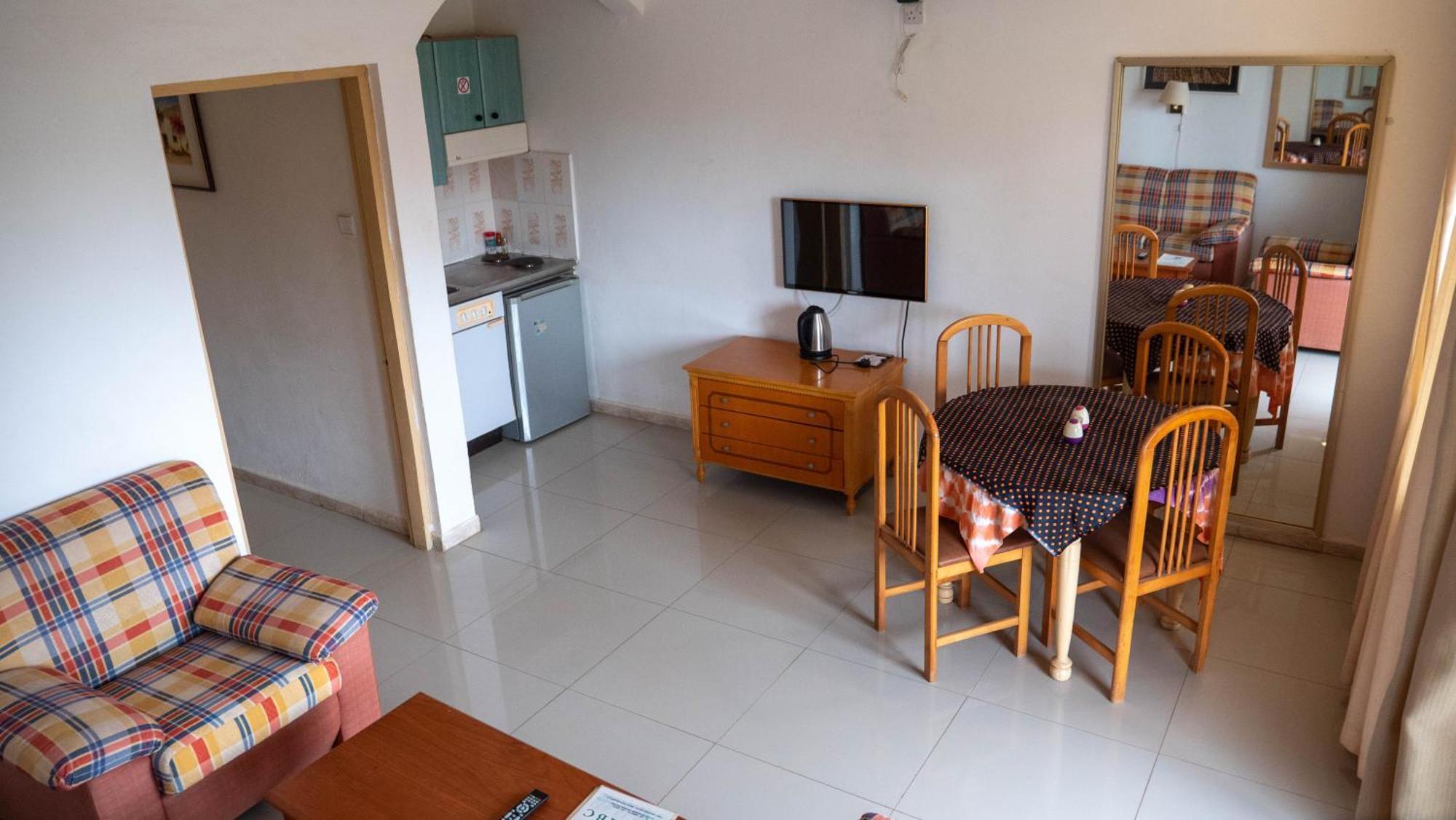 Cape Point Hotel Bakau Εξωτερικό φωτογραφία