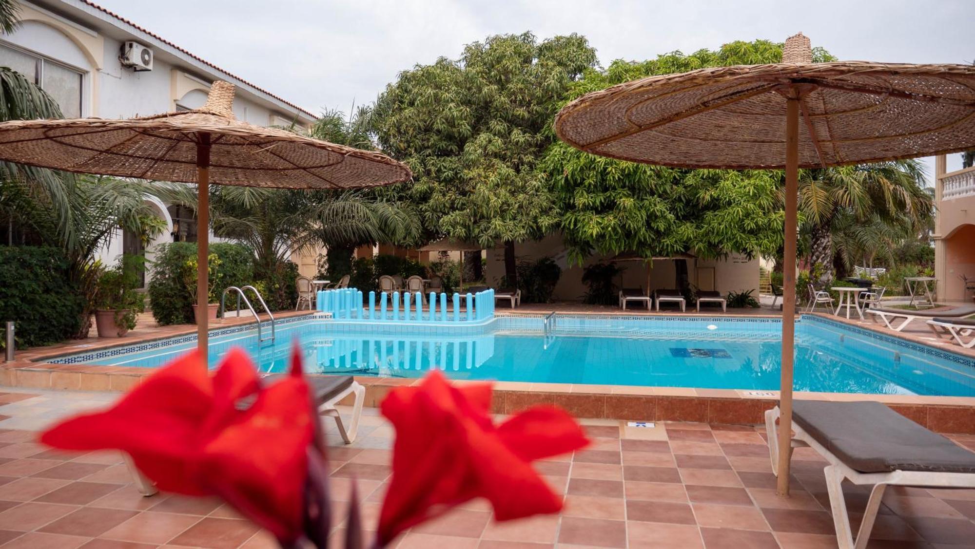 Cape Point Hotel Bakau Εξωτερικό φωτογραφία