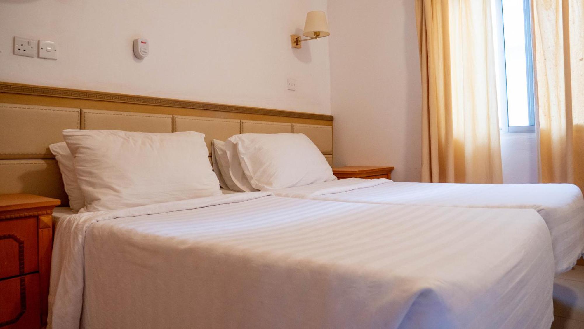 Cape Point Hotel Bakau Εξωτερικό φωτογραφία