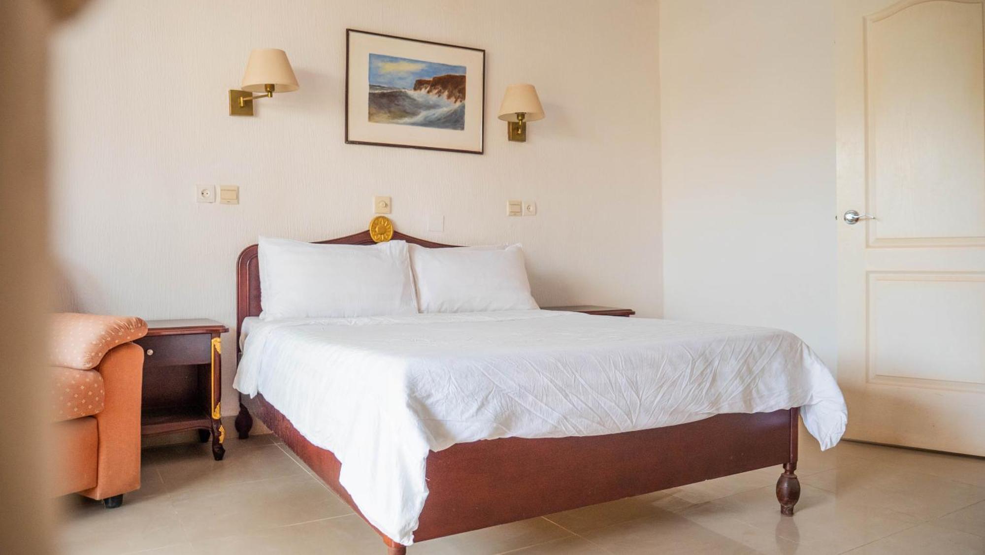 Cape Point Hotel Bakau Εξωτερικό φωτογραφία