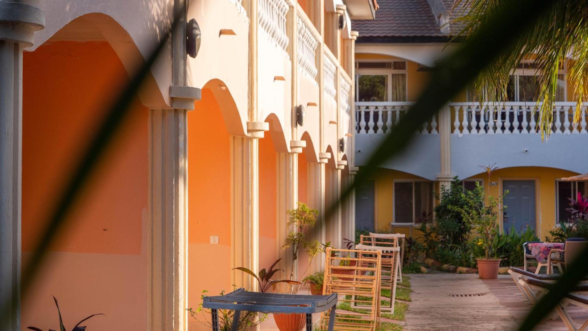 Cape Point Hotel Bakau Εξωτερικό φωτογραφία