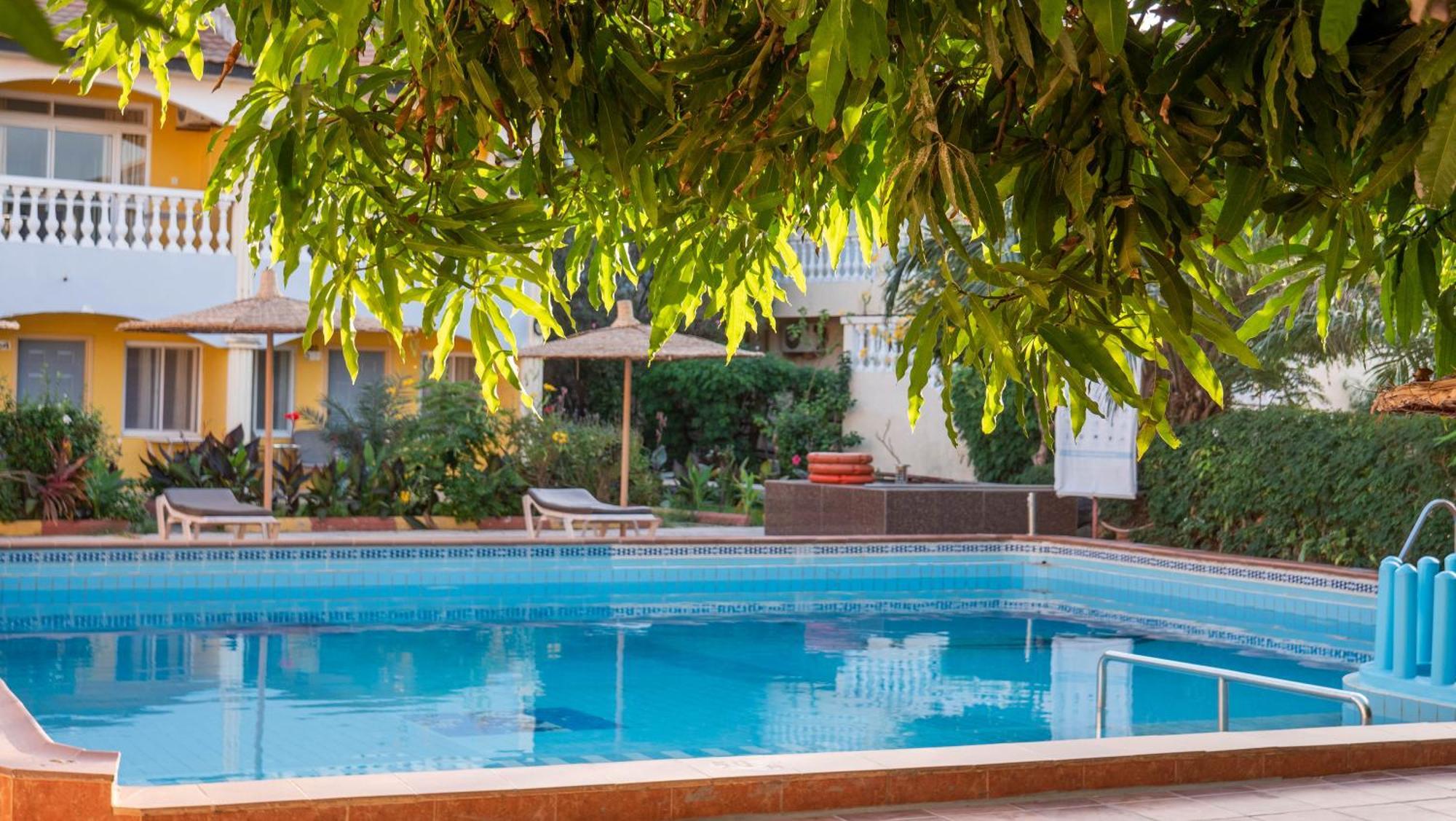 Cape Point Hotel Bakau Εξωτερικό φωτογραφία
