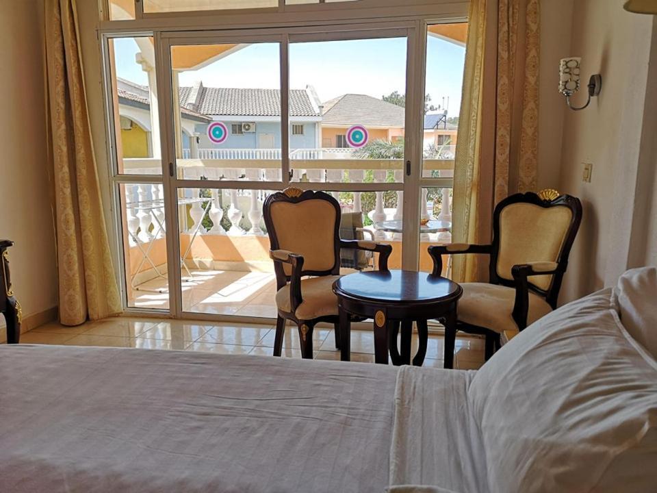 Cape Point Hotel Bakau Εξωτερικό φωτογραφία